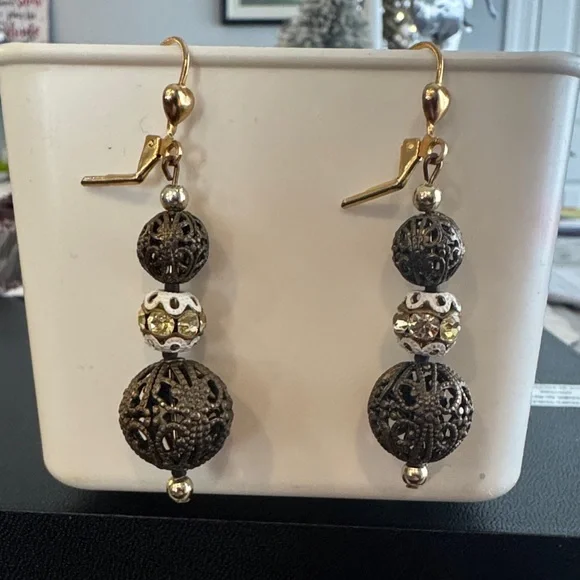 Elegant Gold and Black Filigree Earrings: 🤩SEE OFFER IN DESCRIPTION🤩 - Picture 2 of 5